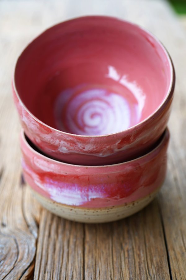 Keramik Cappuccino Becher handgetöpfert - Himbeerrot creme