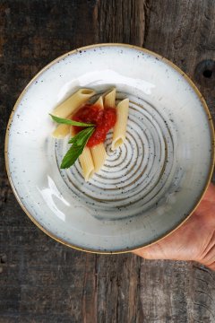 handgetöpferte sehr edle Keramik Pasta Bowl  - creme weiß melliert